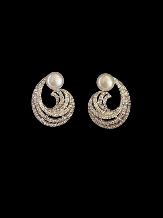 Pearl Design Earrings in 925 Sterling Silver