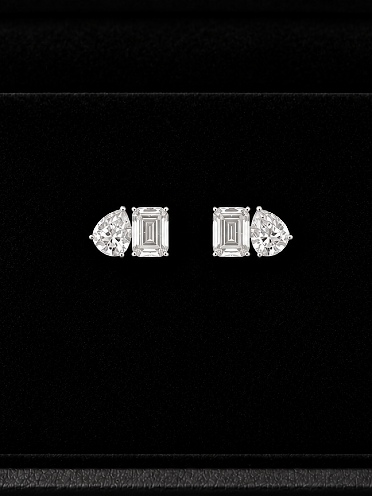 Pear & Emerald Solitaire Studs in 92.5 Sterling Silver Toi et moi