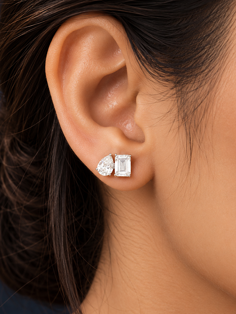 Pear & Emerald Solitaire Studs in 92.5 Sterling Silver Toi et moi