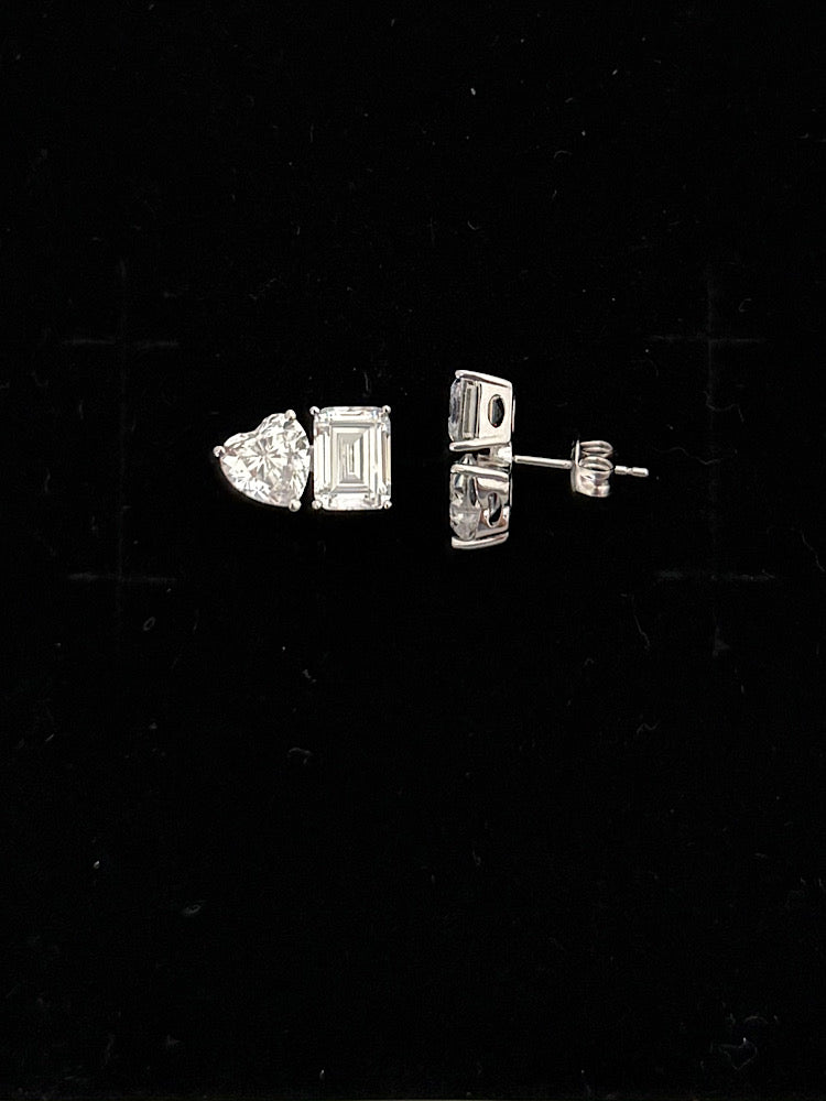 Emerald &Heart Solitaire Studs in 92.5 Sterling Silver Toi et moi