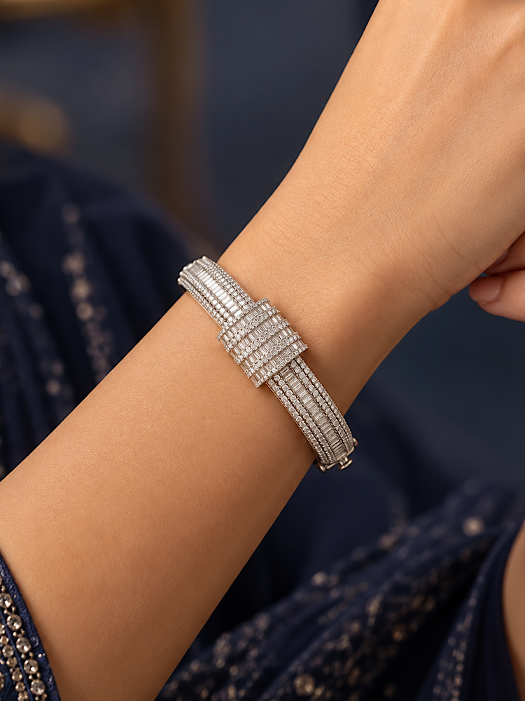 Statement Openable Kada in 925 Sterling Silver