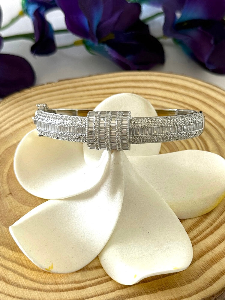 Statement Openable Kada in 925 Sterling Silver