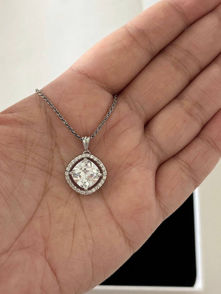 Halo Solitaire Pendant in 925 Sterling Silver